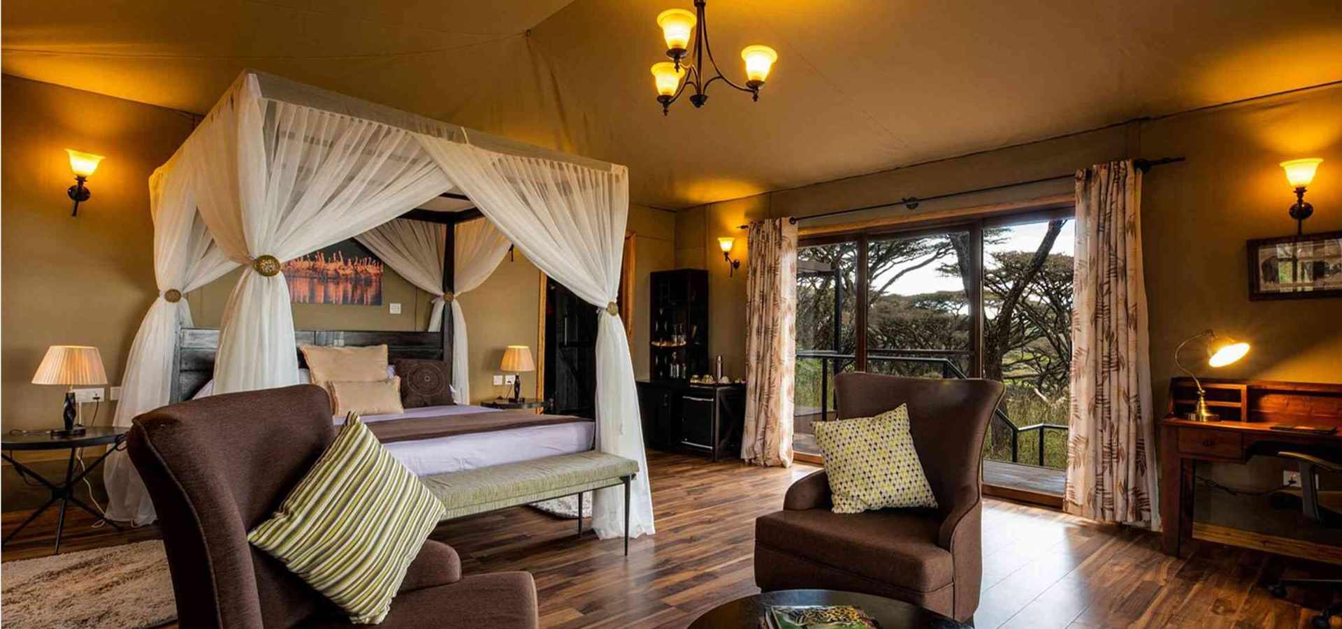 Luxury Tanzania Bush and Beach safari lodge